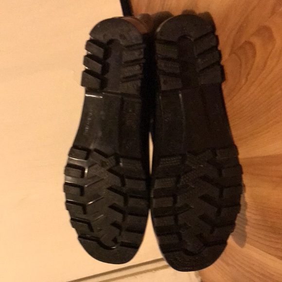 Sturdy rain boots both fashionable and convenient for you! - Picture 4 of 6